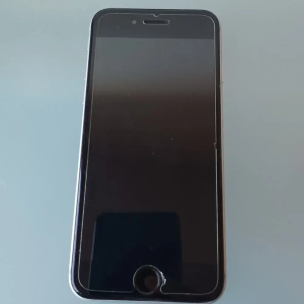 Apple Iphone S Model A1633 Locked Space Gray